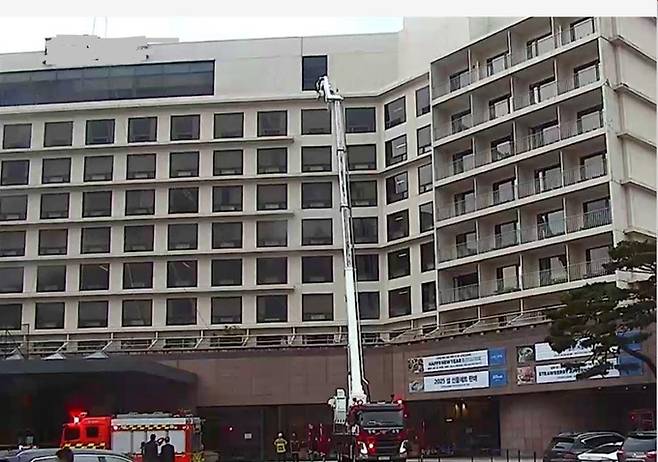 경주 호텔 화재 진화. 경북소방본부 제공