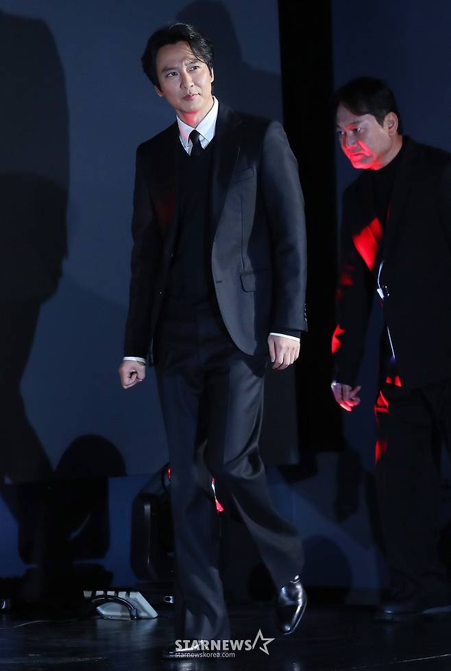 배우 김남길이 6일 오전 서울 광진구 롯데시네마 건대입구에서 진행된 영화 '브로큰' 제작보고회에 참석하고 있다. '브로큰'은 시체로 돌아온 동생과 사라진 그의 아내, 사건을 예견한 베스트셀러 소설까지, 모든 것이 얽혀버린 그날 밤의 진실을 밝히기 위해 끝까지 달려가는 민태(하정우 분)의 분노의 추적을 그린 이야기. 오는 2월 5일 개봉. 2025.01.06 /사진=김창현 chmt@