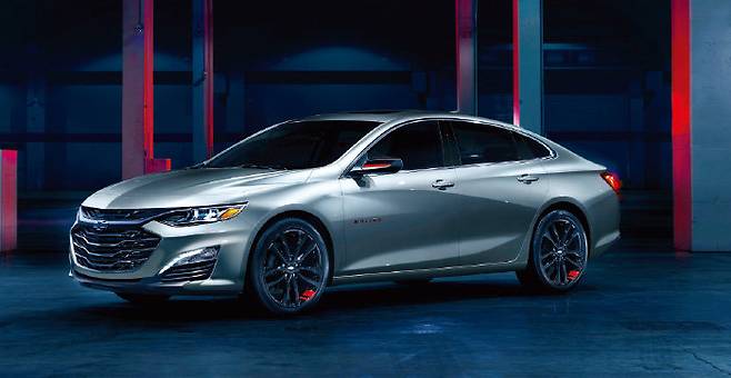 1964년 1세대를 시작으로 9세대까지 전 세계에서 1000만 대 이상 판매된 쉐보레 말리부가 2024년 단종이 결정됐다. [쉐보레 제공]