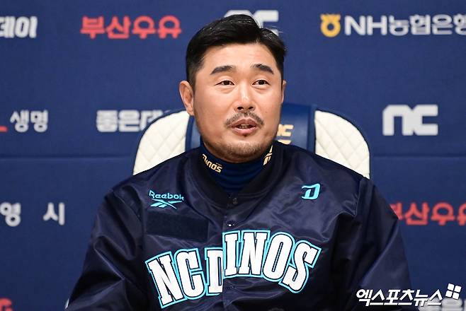 이호준 NC 신임 감독은 스프링캠프 기간 스페셜리스트 선수 상대로 개개인 맞춤형을 진행하려 한다. 한 분야에 관해 리그 최고 수준으로 끌어 올리기 위해 이 방법을 고안했다. 엑스포츠뉴스 DB