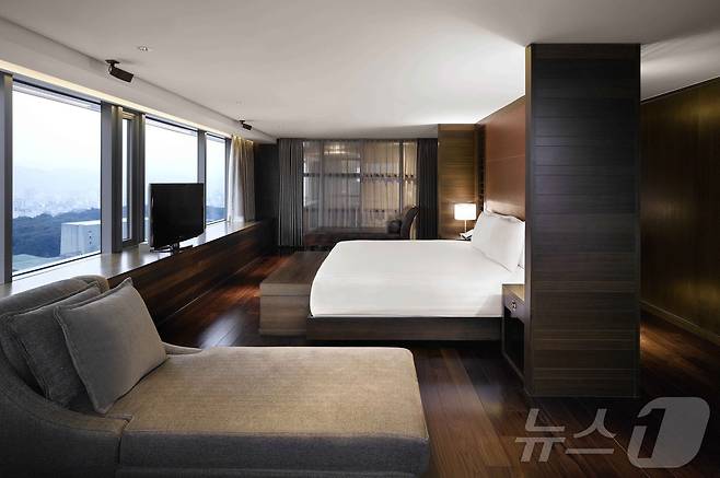 반얀트리클럽앤스파서울의 남산 프레지덴셜 스위트 객실의 모습.(반얀트리서울 제공)