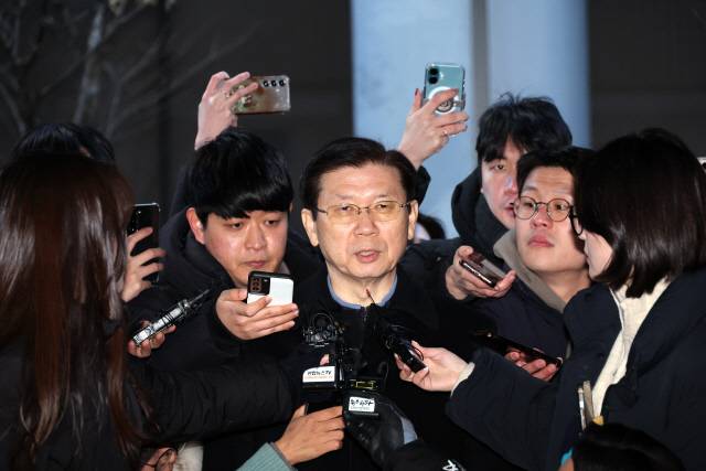 박종준 대통령 경호처장이 10일 오전 서울 서대문구 국가수사본부로 출석하고 있다. 연합뉴스