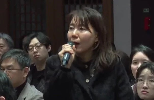0fd46e076e3e39023f85136a4a5f58e5.webp.ren.jpg 어제자 실손보험 토론회 암 4기 환자 발언