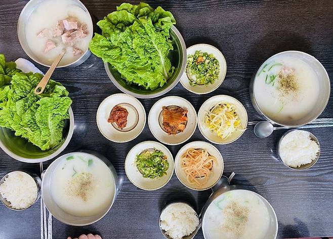 화성식당 접짝뼈국