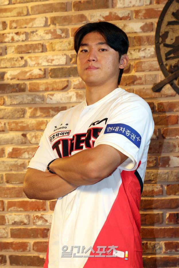 지난 시즌 KBO리그 MVP를 차지한 김도영. 현재 김도영은 구단과 2025시즌 연봉 협상을 이어가고 있다. 정시종 기자