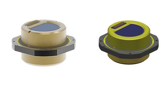 한화에어로스페이스가 자체 개발한 관성측정장치(IMU) ‘HAIM1500’(가칭) 제품 이미지. 왼쪽은 실제 사진, 오른쪽은 렌더링 이미지. [한화에어로스페이스 제공]