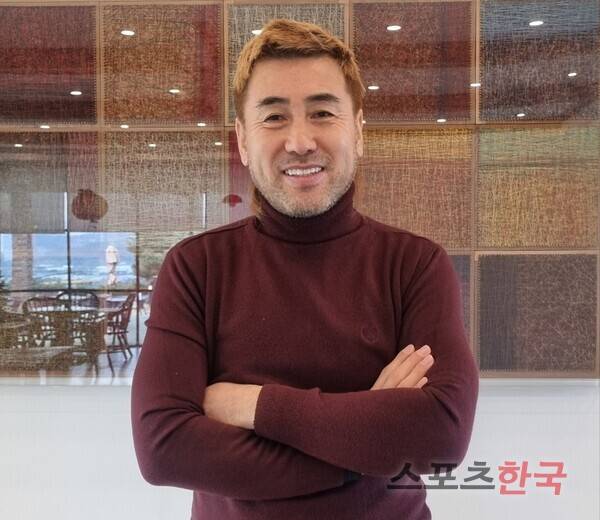 부임 2년 만에 구단 역대 최고 시즌을 이끈 김병지 강원FC 대표이사. ⓒ스포츠한국 김성수 기자