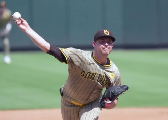 지난해 샌디에이고 파드리스 소속으로 정규시즌 13승을 수확한 우완투수 마이클 킹이 연봉 협상 마감일인 10일까지 2025시즌 연봉 계약을 끝내지 못했다. 킹은 880만 달러를, 구단은 732만 5000달러를 제시했다. UPI 연합뉴스