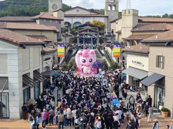 신세계사이먼 부산 프리미엄 아울렛 티니핑 팝업스토어 모습. [사진=신세계사이먼]