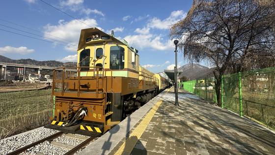 교외선을 운행하는 무궁화호열차. 사진 국토교통부