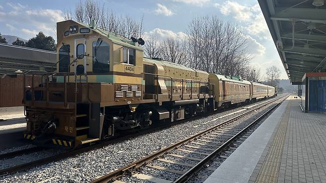 교외선의 무궁화호 열차는 5량 한 편성으로 구성됐다. 사진 국토교통부