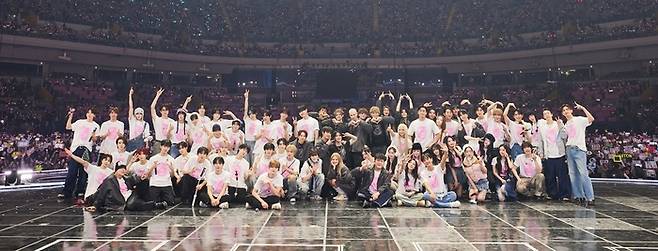 서른 살이 된 SMTOWN LIVE 2025에 참여한 가수들. 연합뉴스