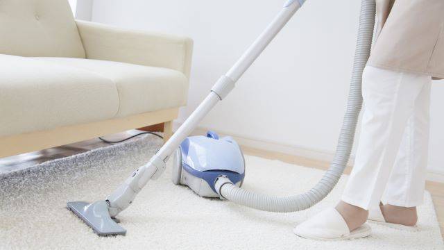 청소가 정신과 신체 건강에 도움을 줄 수 있다 | 출처: 게티이미지뱅크