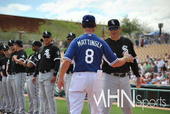 (케믈백렌치를 함께 사용하는 다저스와 시카고 화이트삭스)