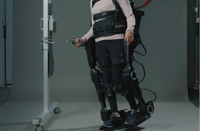 휴먼인모션로보틱스의 웨어러블 로봇 엑소모션. [사진 = 휴먼인모션로보틱스 홈페이지 갈무리]