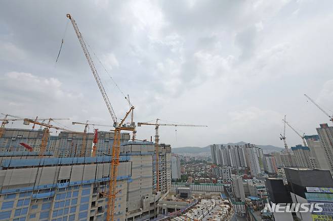 서울의 한 아파트 공사현장모습. 뉴시스 자료사진.