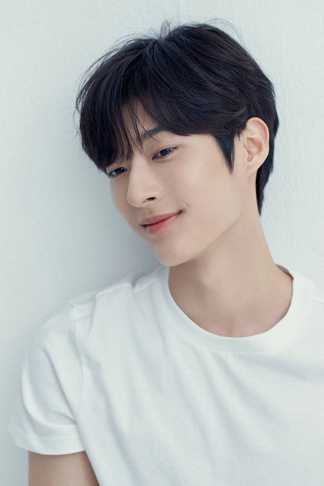 배우 백선호 씨제스 스튜디오