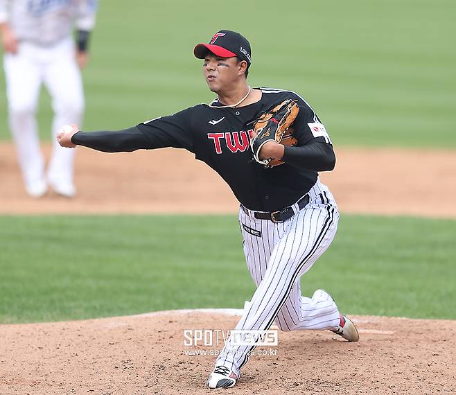 ▲ 지난해 머리가 아팠던 LG의 불펜 문제가 해결되려면 반드시 정우영이 살아나야 한다. ⓒ곽혜미 기자