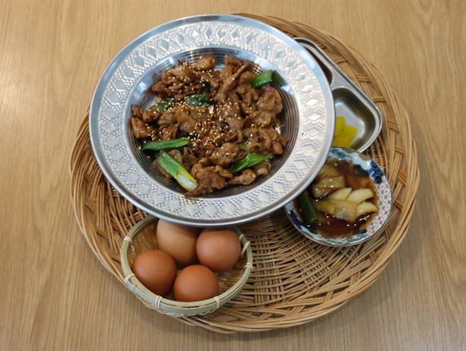 소쿠리소바는 한국형 국물 소바를 지향한다. 사진은 소쿠리소바의 돼지불고기. /사진=다이어리알