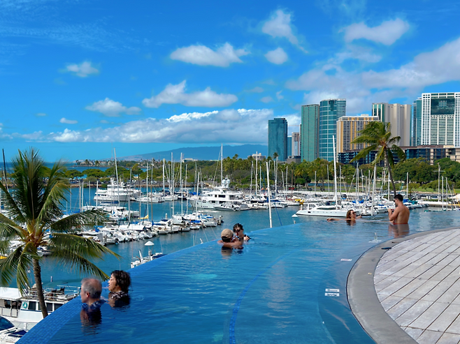 야외 인피니티 풀 / 사진=권효정 기자