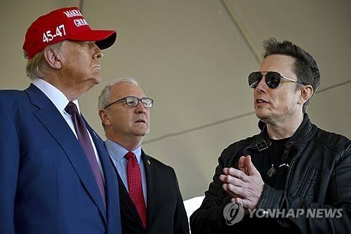 도널드 트럼프 미국 대통령 당선인과 일론 머스크 CEO [AP=연합뉴스. 재판매 및 DB 금지]