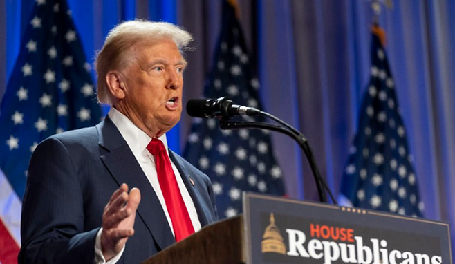 도널드 트럼프 미국 대통령 당선인이 지난해 11월 13일 워싱턴DC에서 관세 공약에 관한 연설을 하고 있다. ⓒAP/뉴시스