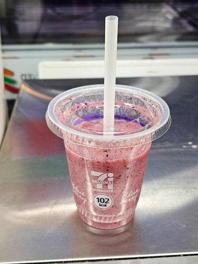 20250119_170139.jpg (솔직후기) 세븐일레븐 추성훈 스무디 직접 먹어봤습니다.jpg