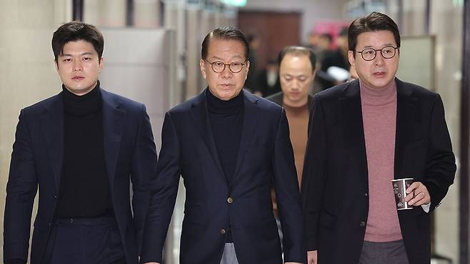 긴급비대위 회의 참석하는 권영세 비대위원장 2025.1.19