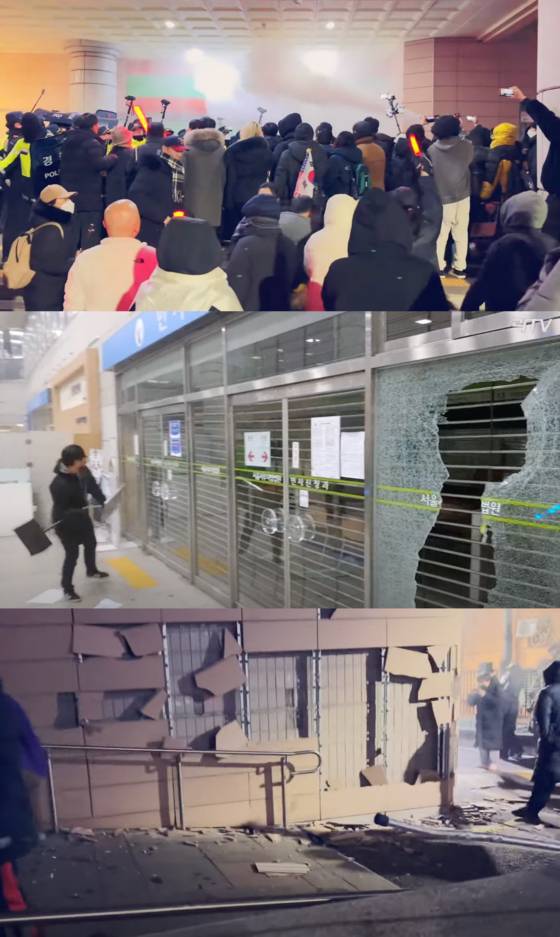 윤석열 대통령 구속영장이 발부된 19일 새벽 윤 대통령 지지자들이 서울서부지법 창문을 깨고 내부로 진입, 소화기를 뿌리고 법원을 부수고 있다. 사진 유튜브 천지TV, 락TV 캡처