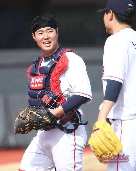 롯데 포수 강태율