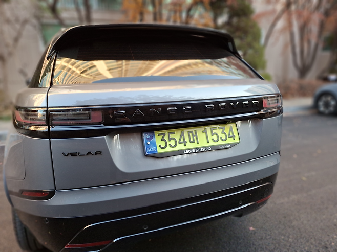 더 뉴 레인지로버 벨라 후면 [김성우 기자]
