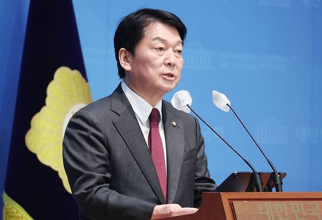 안철수 국민의힘 의원이 20일 오전 국회 소통관에서 '서부지법 폭력 난동' 현안 관련 기자회견을 하고 있다. ⓒ뉴시스