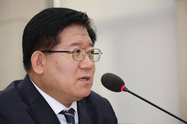 ▲20일 오후 서울 여의도 국회에서 '서부지법 폭력 난동' 관련 현안질의 등을 위해 열린 행정안전위원회 전체회의에서 경찰청장 직무대행를 맡은 이호영 경찰청 차장이 의원 질의에 답하고 있다. ⓒ연합뉴스