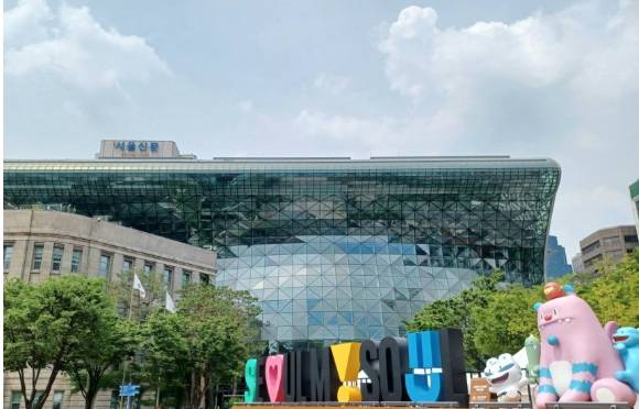 서울시가 올해 '서울형 기초보장제도' 생계급여를 인상한다. 사진은 서울시청 전경. [사진=연합뉴스]