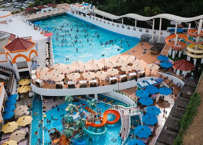 금호 아산스파비스 야외 어트랙션 전경