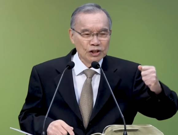 김진홍 목사가 싸인한 성경을 윤석열 대통령의 구치소에 보냈다고 밝혔다. [사진=유튜브 @두레김진홍]