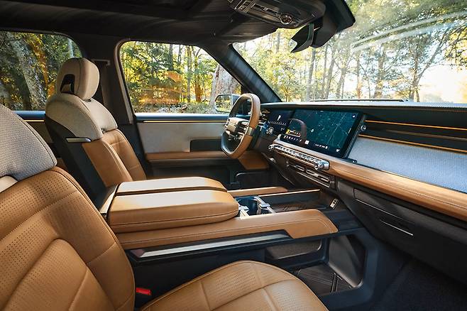 스카웃, 딜러와의 법적 다툼