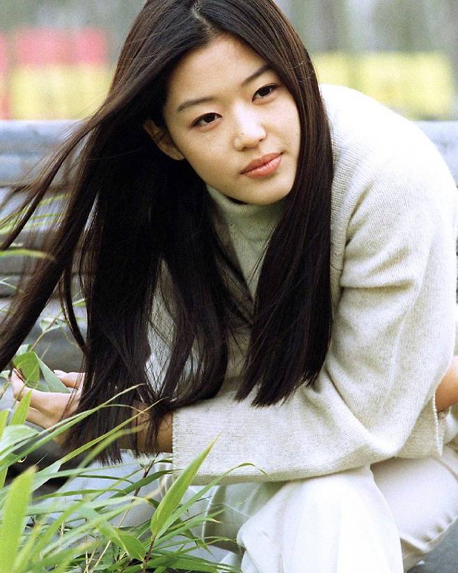 dailyhowmuch_1737639333897.jpg 다시보는 그시절 긴생머리 전지현