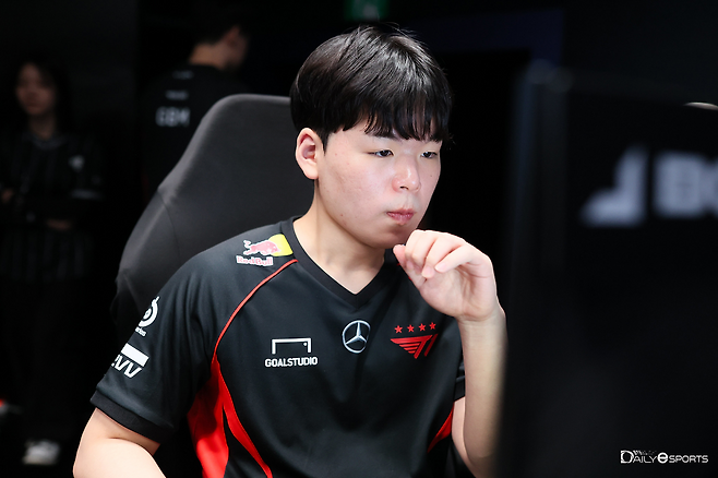 T1 '스매시' 신금재.