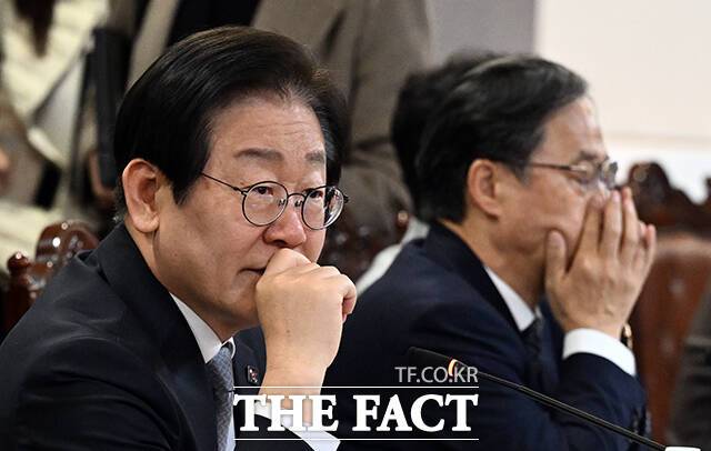 계엄 이후 윤석열 대통령 탄핵안 가결과 국민의힘의 혼란으로 민주당에 상대적으로 유리한 구도가 형성됐음에도 이를 활용하지 못하는 셈이다. /임영무 기자