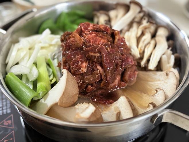 불고기버섯전골에 한잔 먹어요~