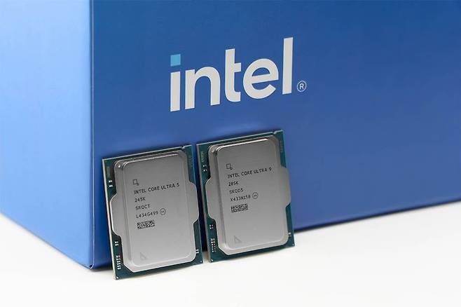 게이밍 프로세서보다는 작업용, 사무용 제품으로 쓰는 게 낫다 / 출처=IT동아