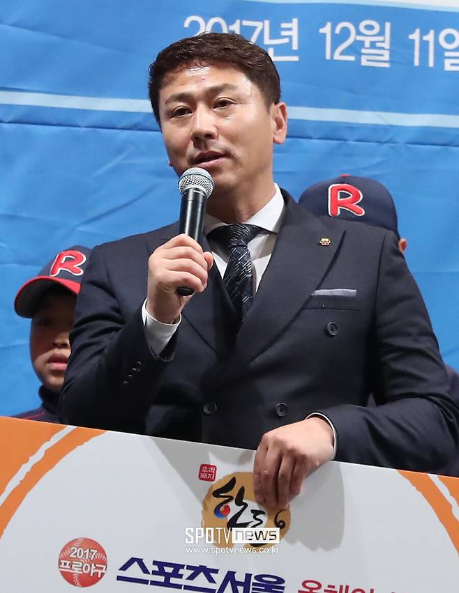 ▲ SSG의 신임 퓨처스 사령탑으로 선임됐던 박정태 감독이&nbsp;결국 새 시즌을 치르기도 전에 물러나기로 결정했다. ⓒ스포티비뉴스DB