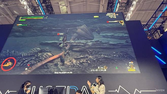 ▲ 꼬리를 길게 휘둘러 내려찍을 때가 찬스