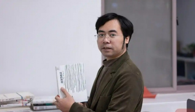 중국 시안의 한 사립대학에서 언론학을 가르치는 천타오 교수. 촨관신원 캡처