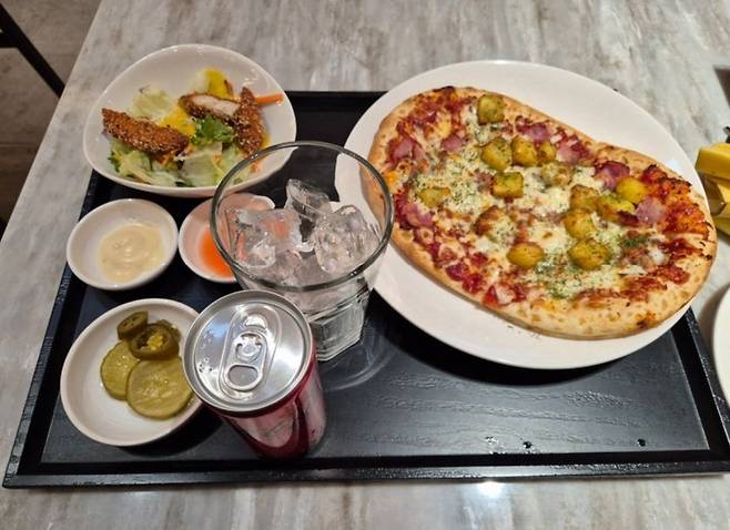 브라이튼 여의도에서 제공되는 조식. [아파트 종합 정보 플랫폼 호갱노노 갈무리]