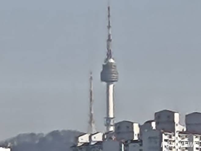 샤오미 레드미 노트 14 프로 5G의 카메라로 30배 줌을 사용한 사진. 정우진 기자