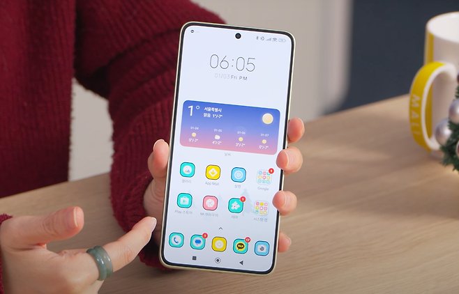 샤오미의 ‘레드미 노트 14프로 5G’ [유튜브 채널 ‘JN테크리뷰’ 캡처]