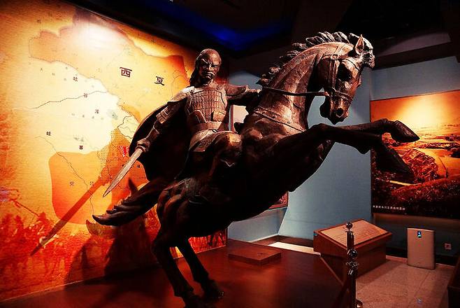 서하는 스스로 남긴 기록과 유물이 많지 않은 신비의 제국이다.