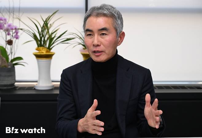 장현국 액션스퀘어 대표가 비즈워치와 인터뷰하고 있다./사진=이명근 기자 qwe123@